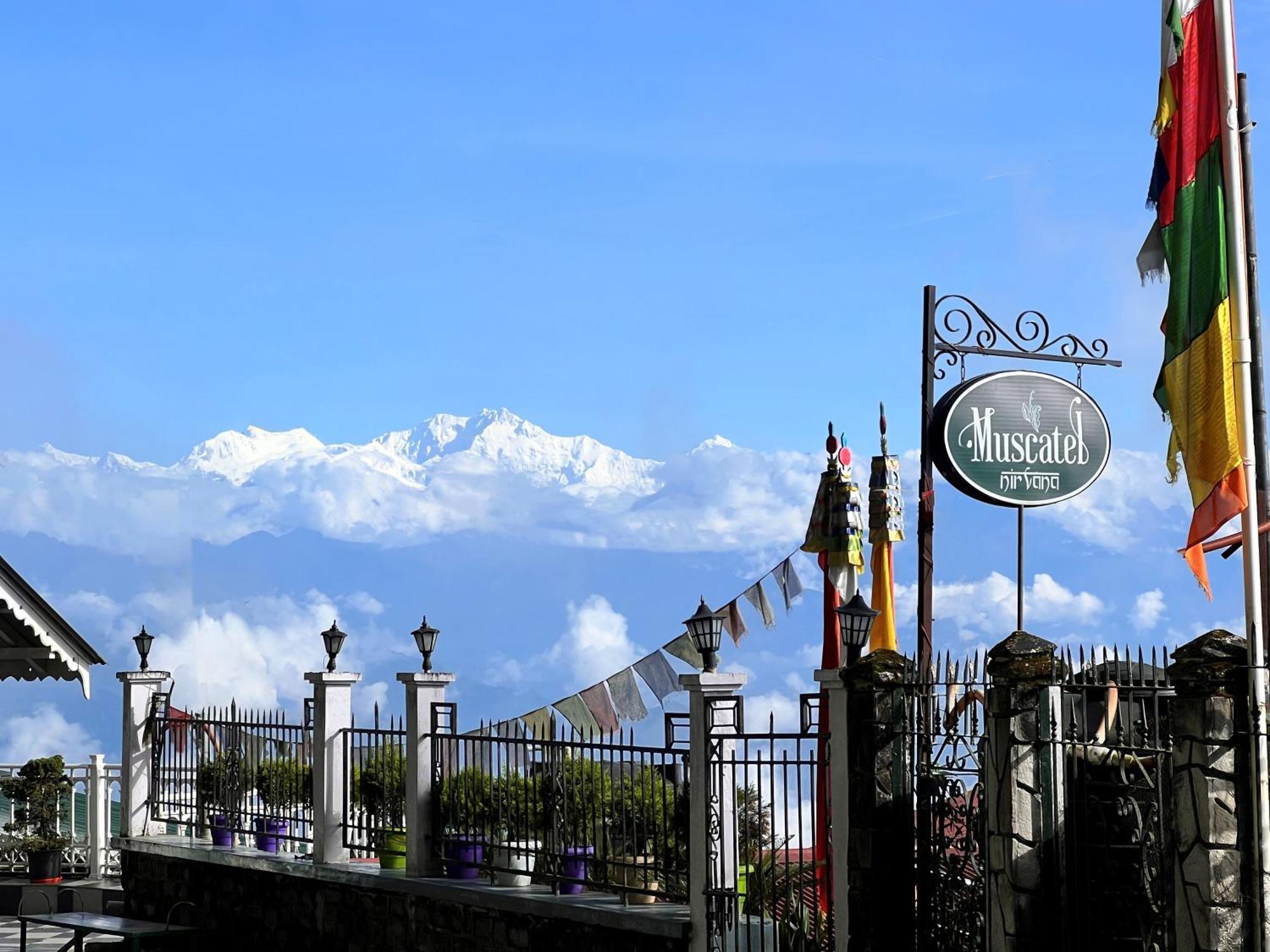 Muscatel Nirvana - At The Mall Road Darjeeling  Exterior foto